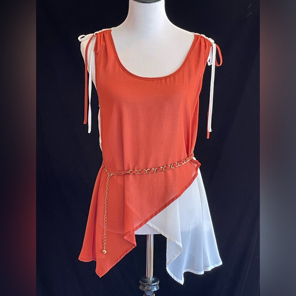 2 tone silky top, size M by 5th culture